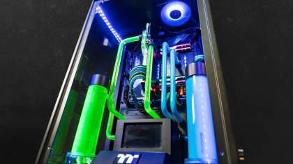 PC Movecenter Thermaltake The Tower 900