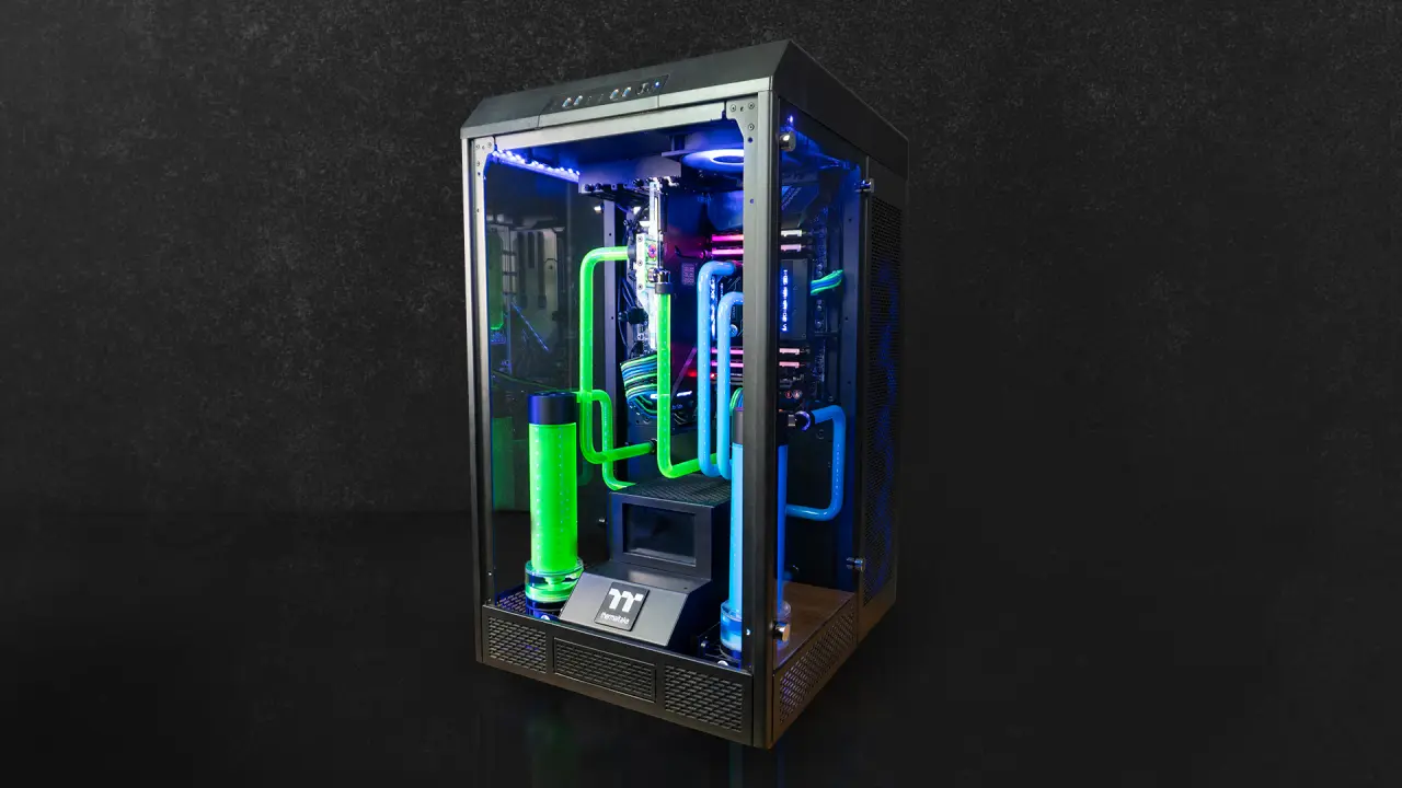PC Movecenter Thermaltake The Tower 900