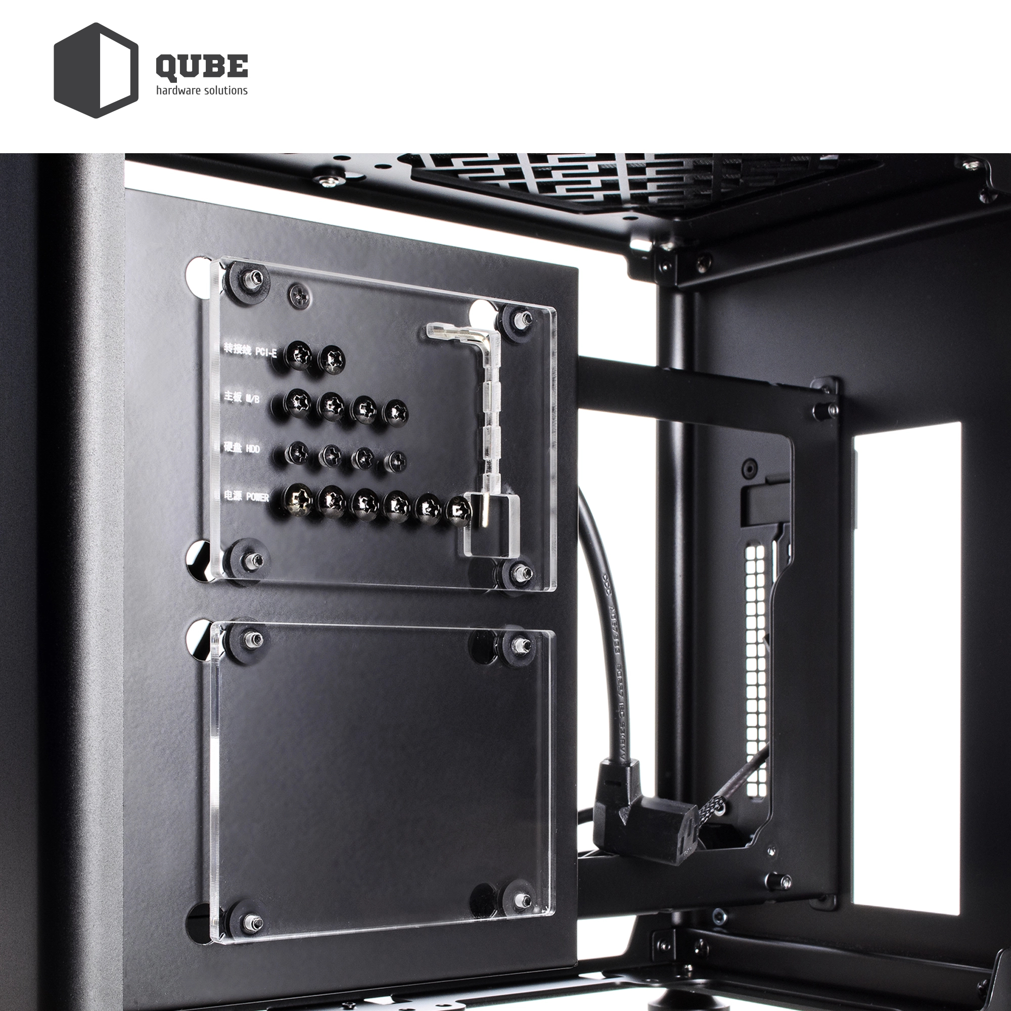 Obudowa QUBE A4 Black (QBA4I_WBNU3) cena - zdjęcie 8